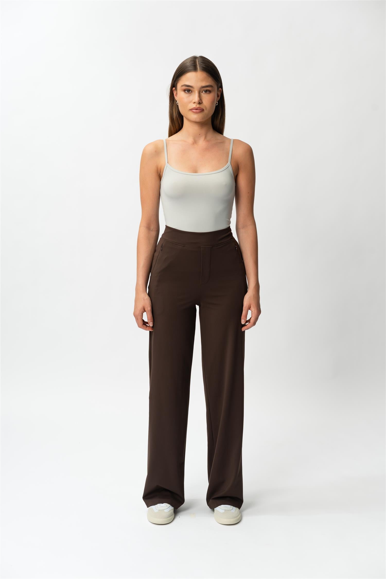 Asana Relaxed Straight Pant Brun