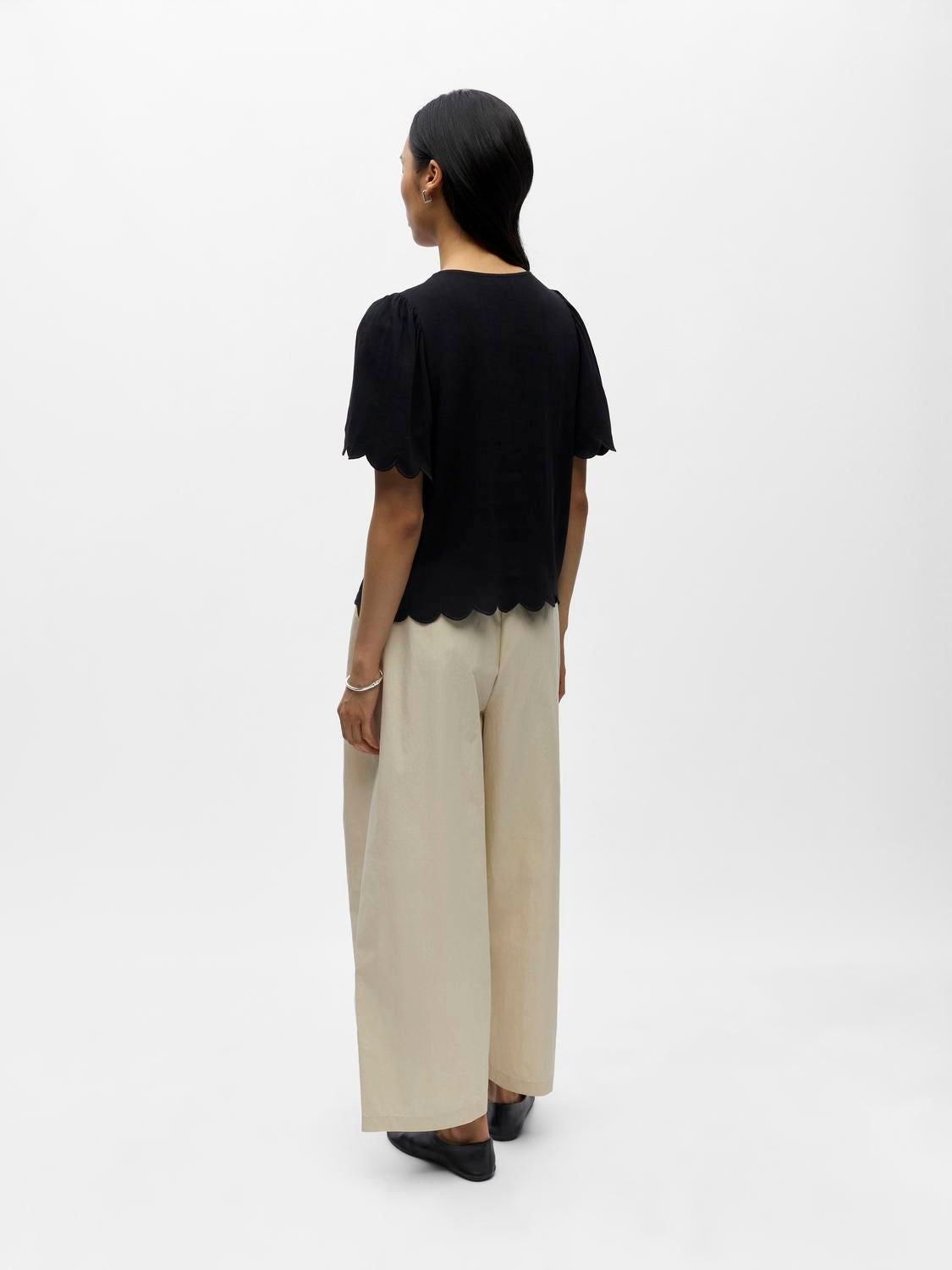 Objsanne 2/4 Lo V-Neck Top Noos Sort
