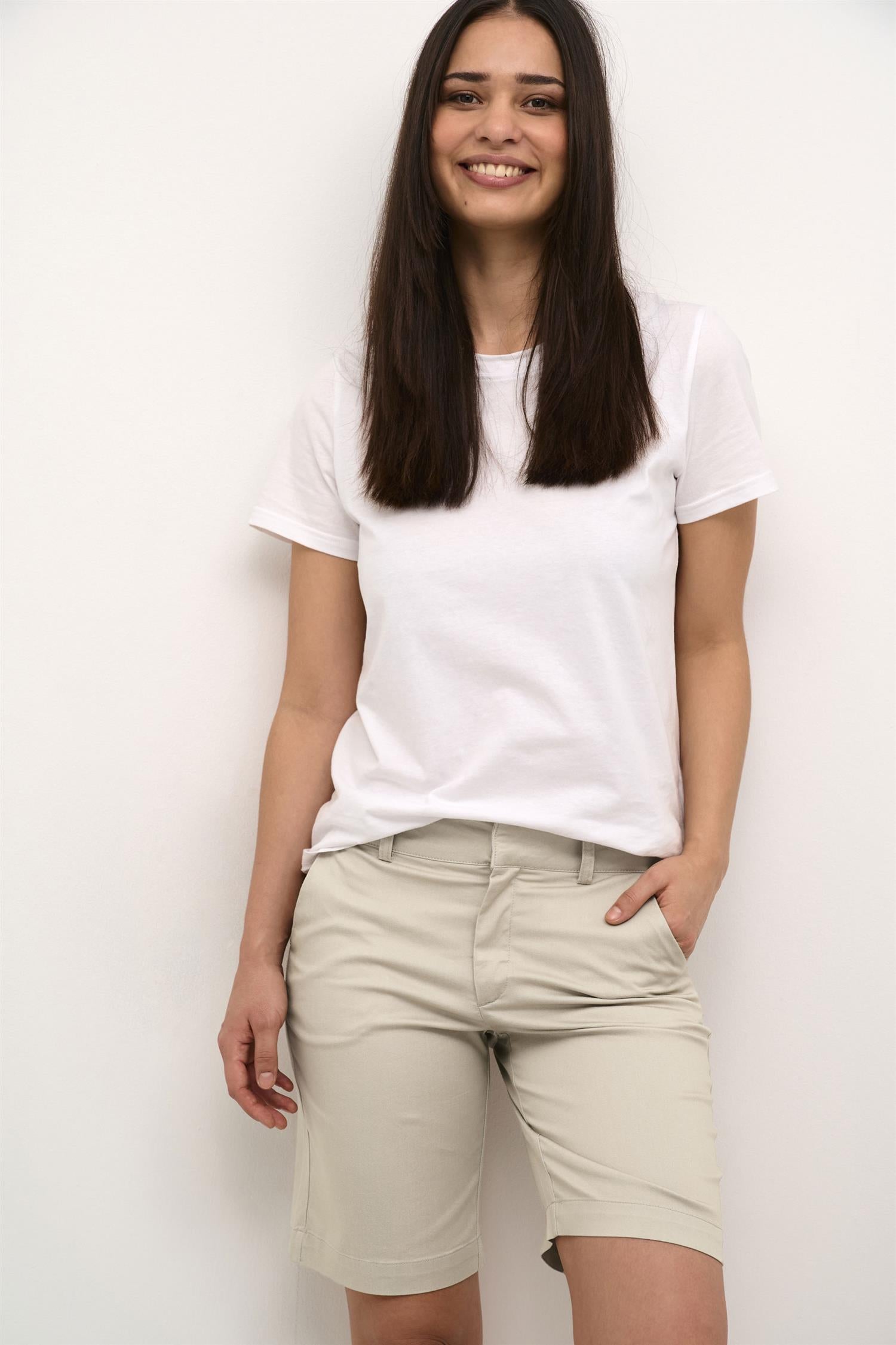 Kalea City Shorts Beige