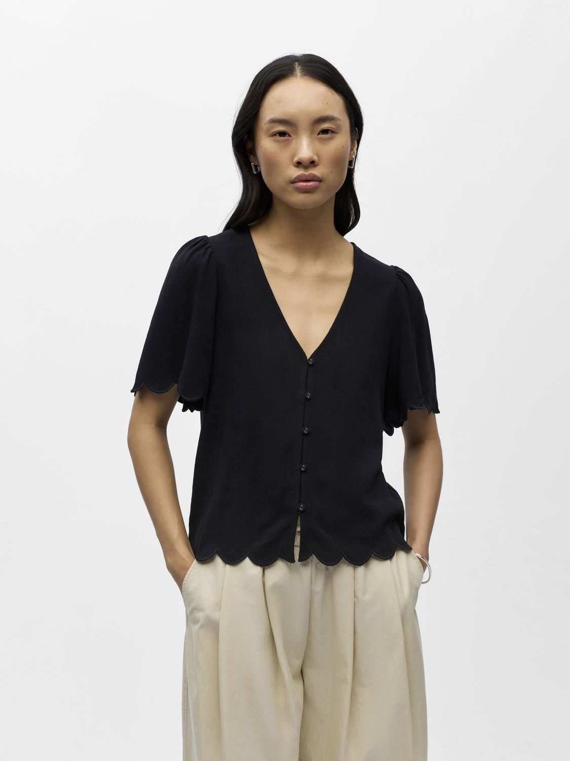 Objsanne 2/4 Lo V-Neck Top Noos Sort
