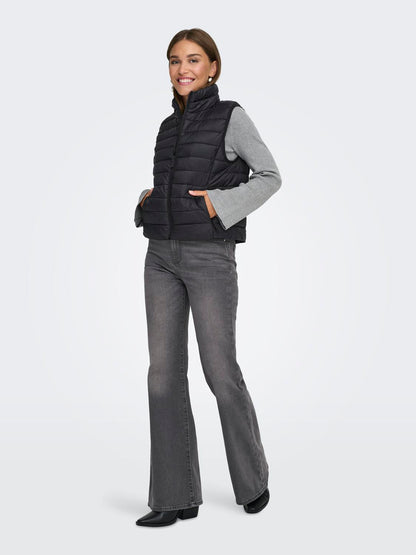 Onltahia Lw Quilted Waistcoat Otw Noos Sort