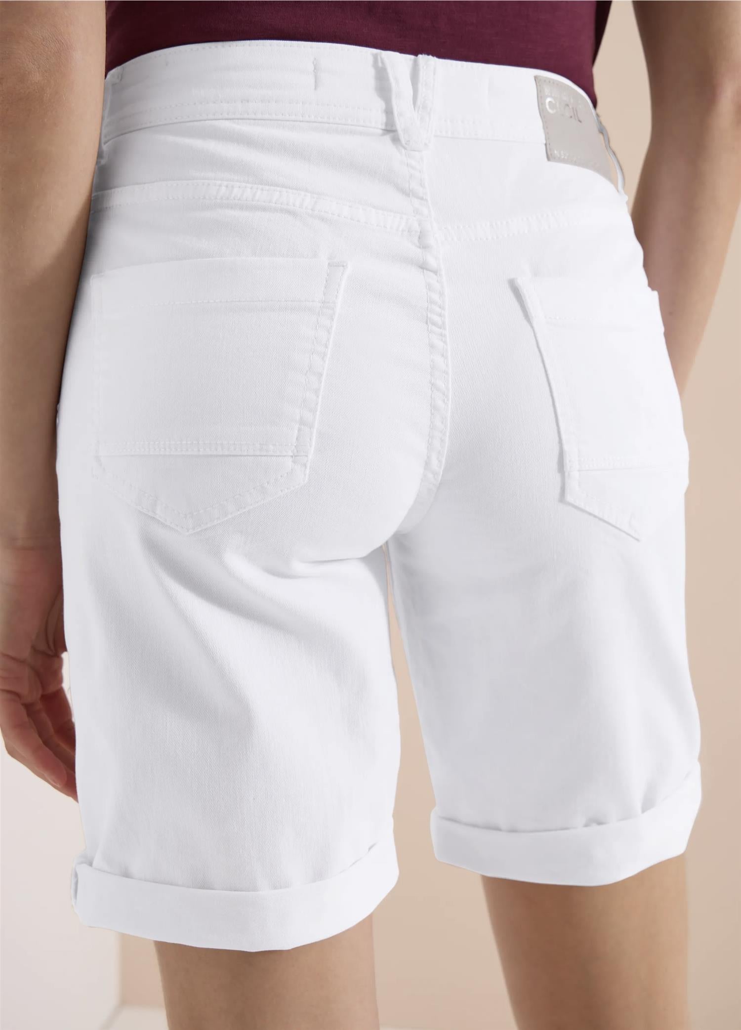 SCARLETT SHORTS Hvit