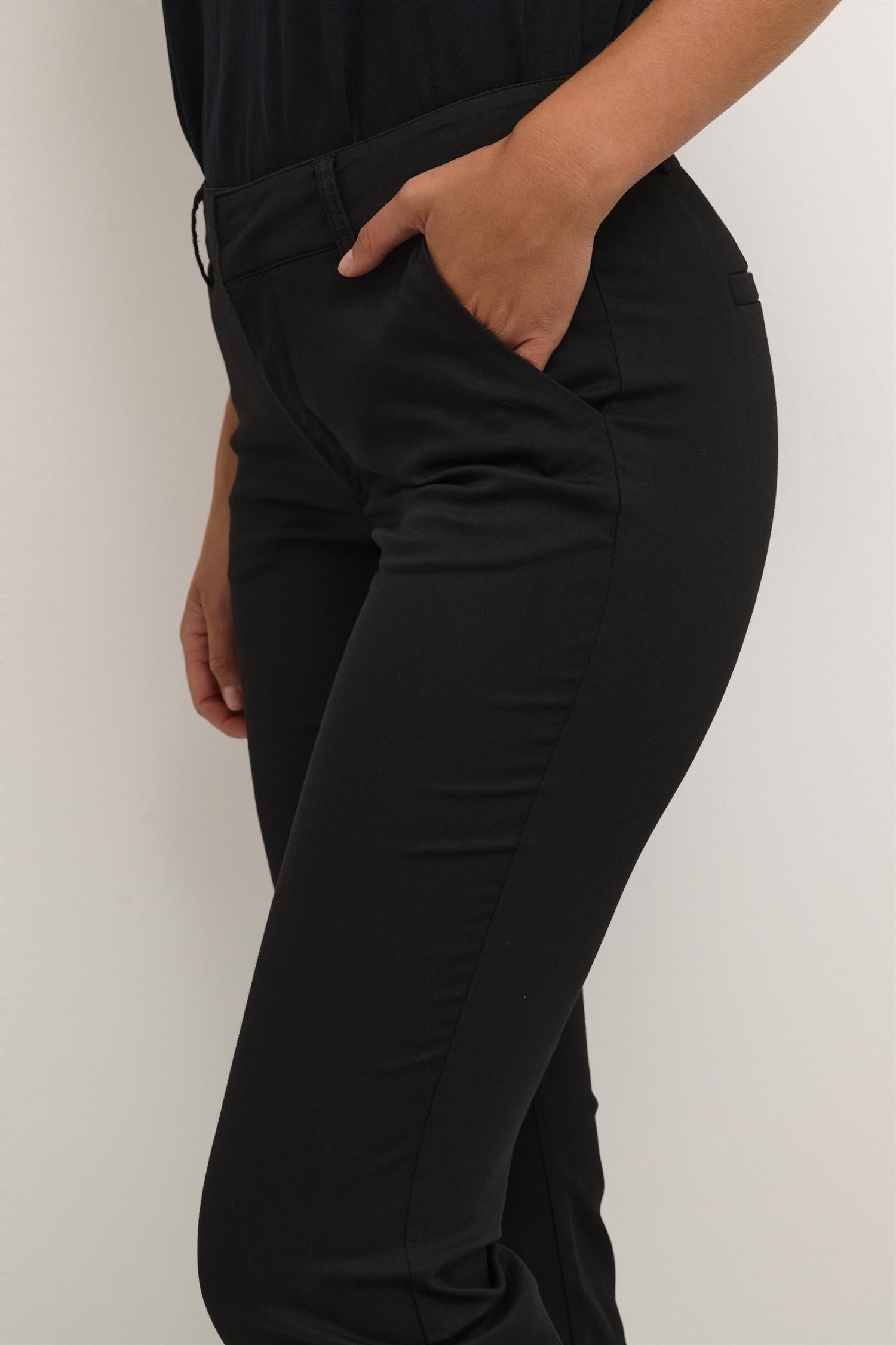 KAlea Flared Chino Pants Svart