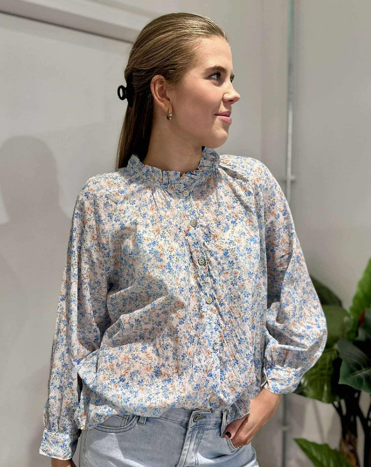 FIORELLA BLUSE Lyseblå